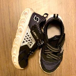 Sketchers lights boys size 11 shoes
